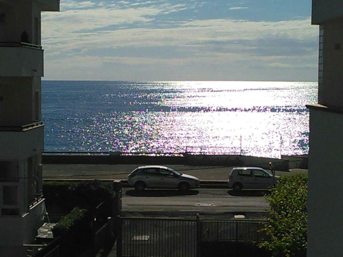 Parco Adamantina Di Fronte Al Mare Apartment